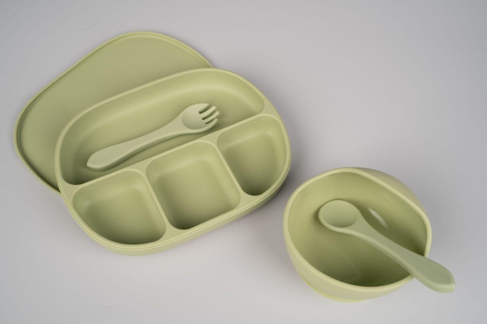 SET: Farfurie compartimentată cu capac anti-alunecare cu capac + bol oval + tacâmuri din silicon alimentar, fara BPA - imagine 6