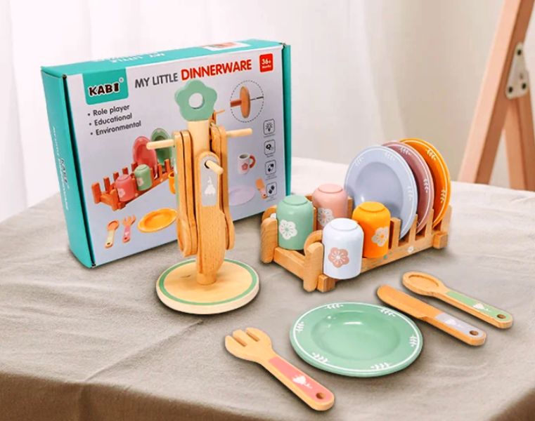 Set vesela de jucarie din lemn 22 piese